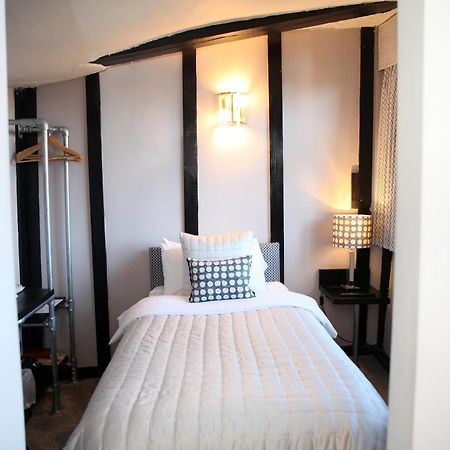 Crown Hotel Нантвич Экстерьер фото