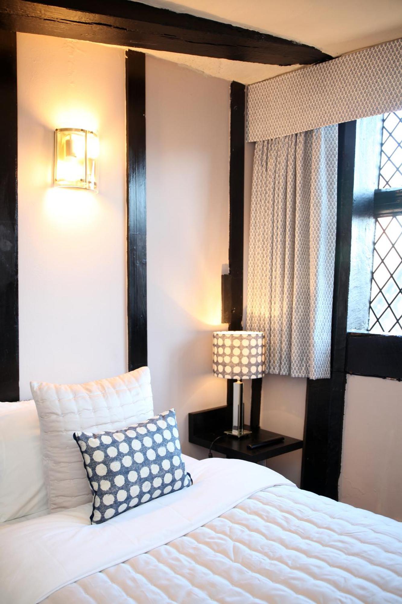 Crown Hotel Нантвич Экстерьер фото